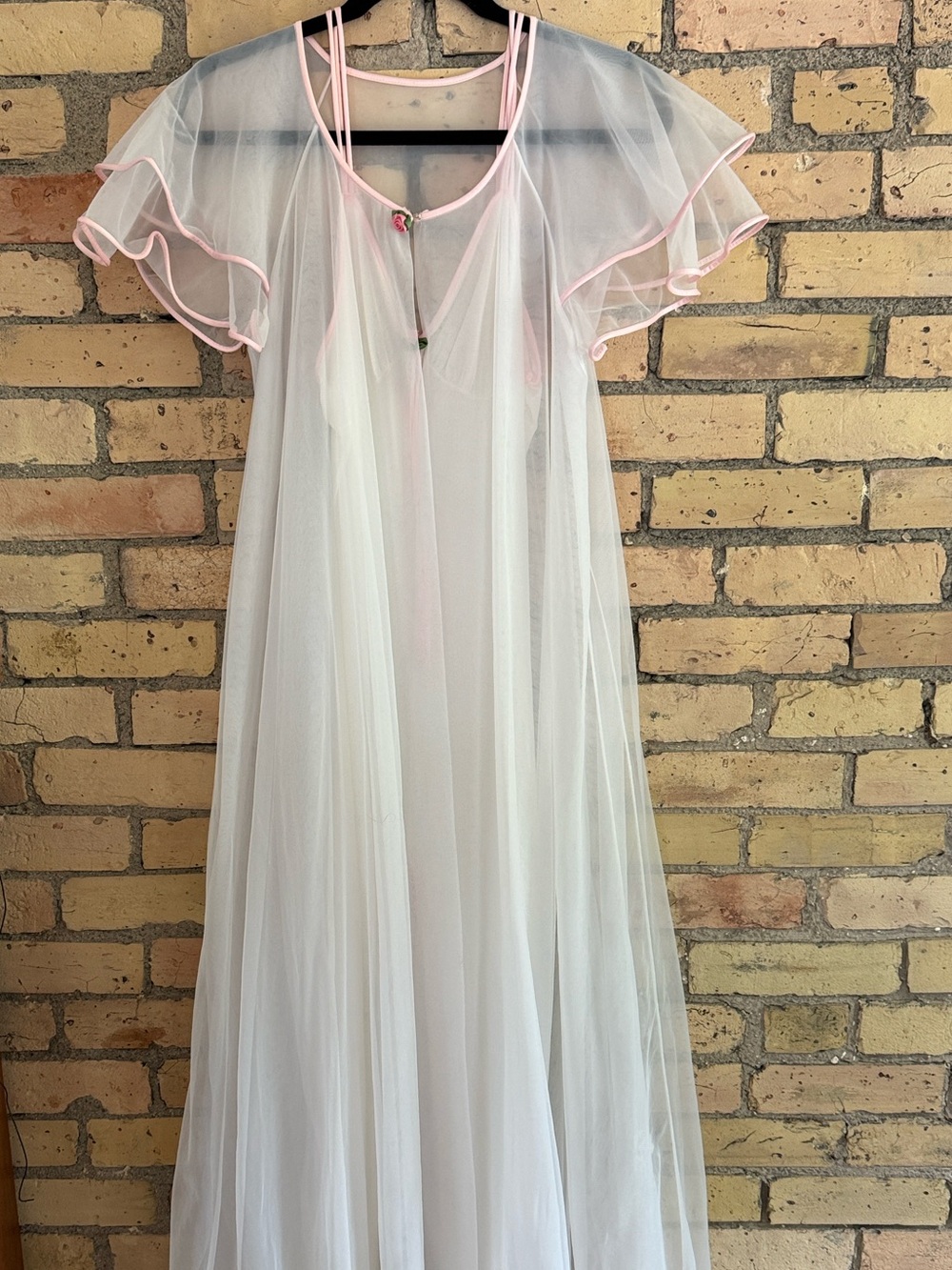 Vintage Val Mode peignoir set-White Nightgown nylon w/ Pink Trim - lingerie 70s